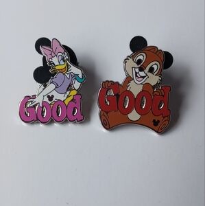(2) 2011 HIDDEN MICKEY PIN TRADING DISNEY PARKS "GOOD" 1/5 DAISY DUCK & 3/5 CHIP